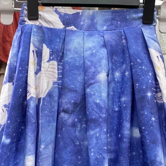 Stunning Galaxy Print Skirt - Picture 3 of 3